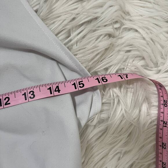 Victoria Sport Twist Front Open Back Bodysuit Size Large - Picture 10 of 11